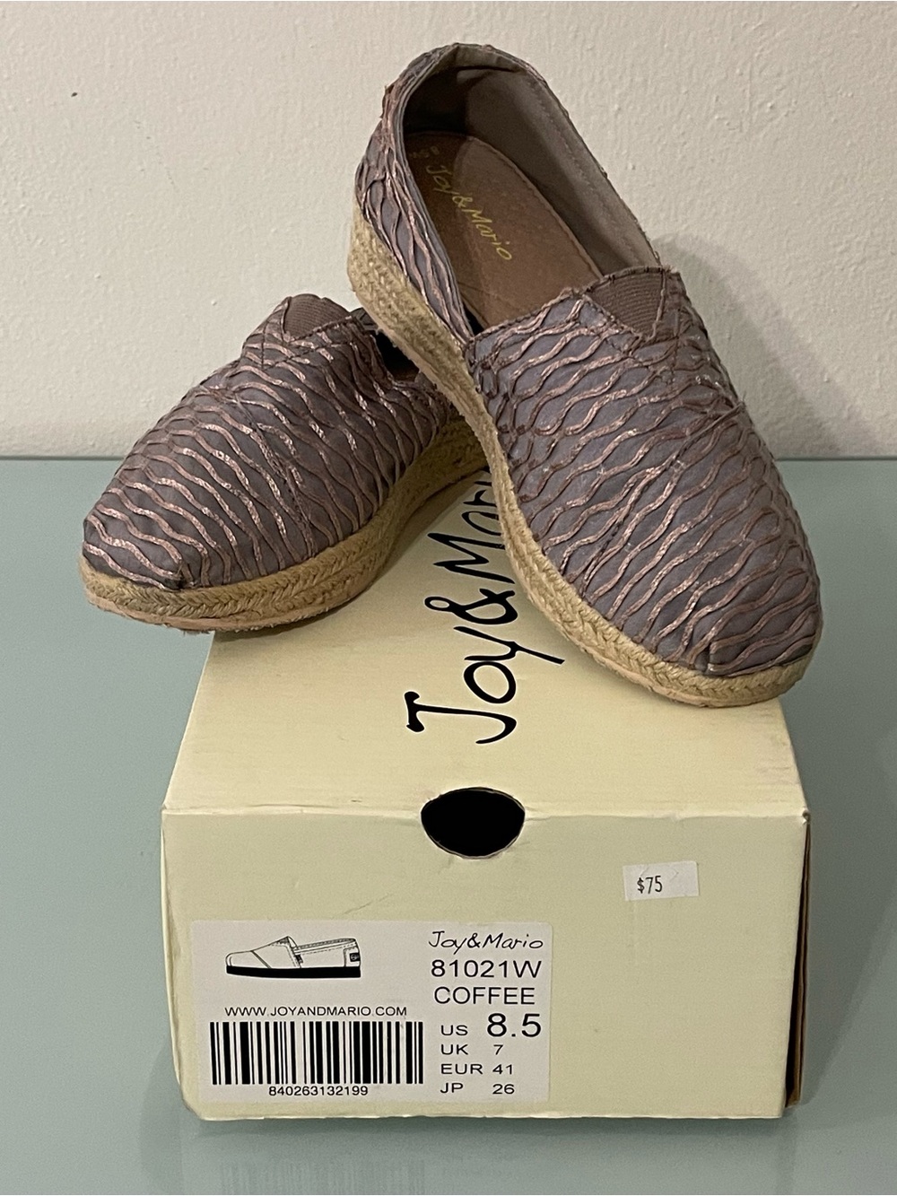 Joy & Mario fabric slip on lightweight woven wedge espadrilles. Sz 8.5